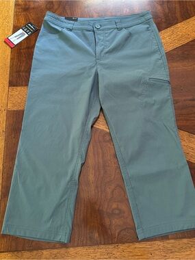 Eddie Bauer Womans Cargo Pants Gray
